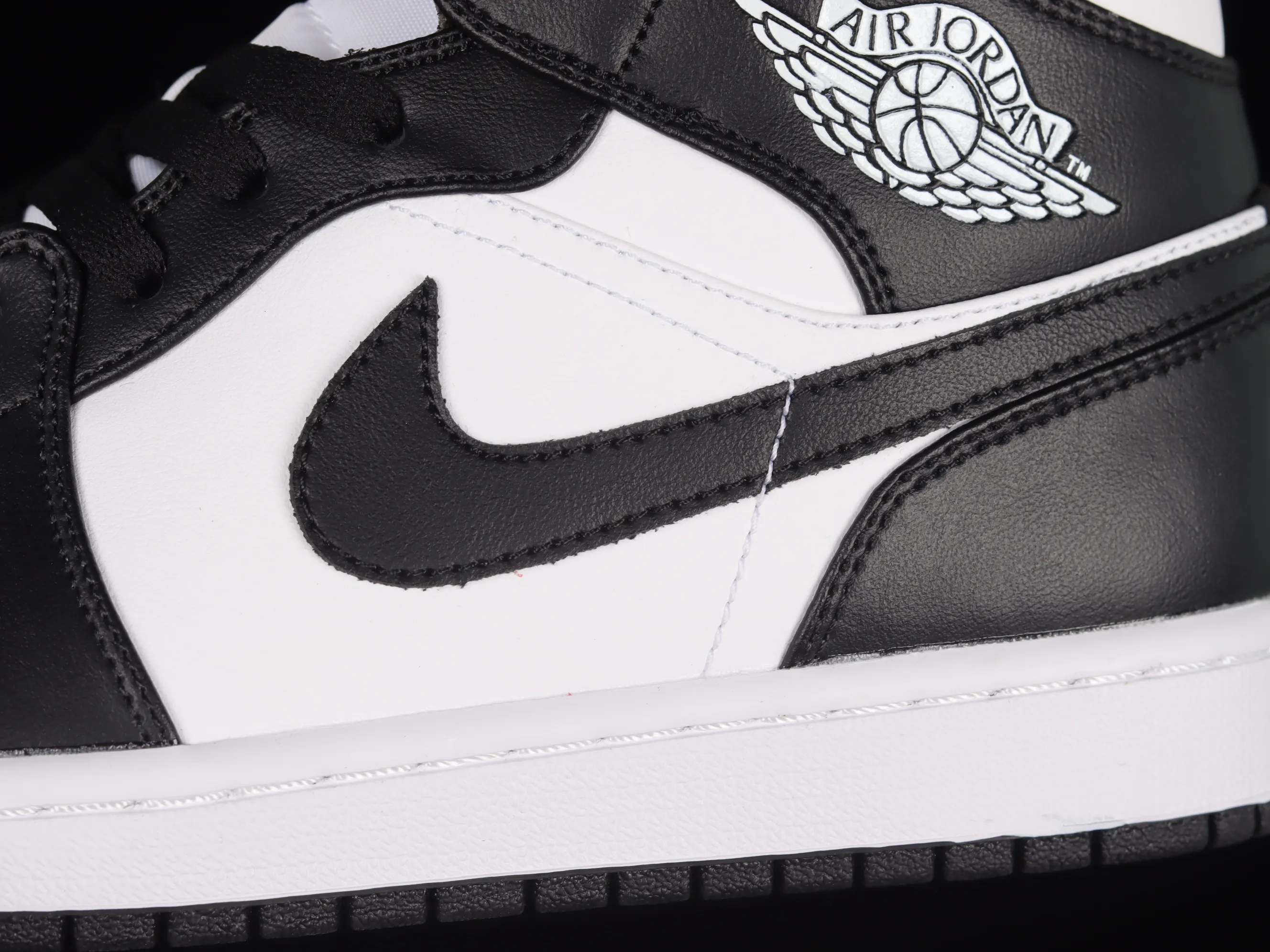 All Categories Air Jordan Jordan Series Basketball Shoes Air Jordan 1 Mid Air Jordan 1 Mid "Panda" AJ1 Joe 1 Black and White Panda Zhongbang Basketball Shoes DV0991-101